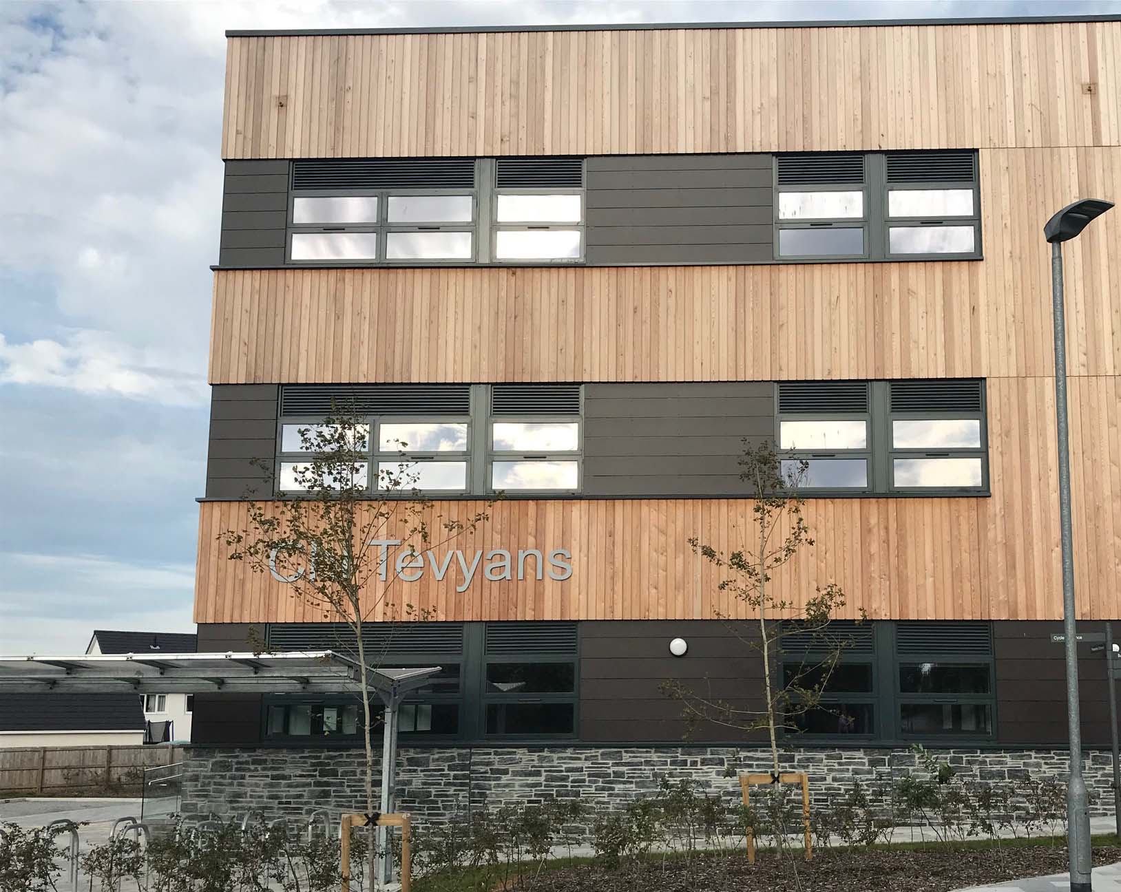 Siberian Larch A Grade – Pool Innovation Centre 1
